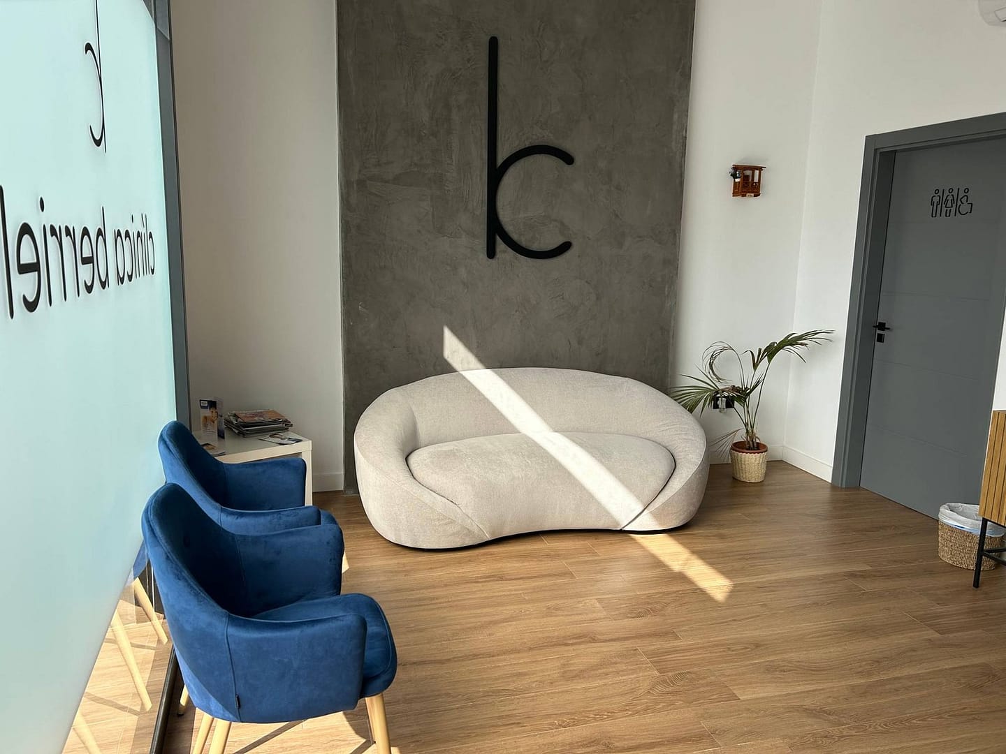 Sala de espera de clínica dental